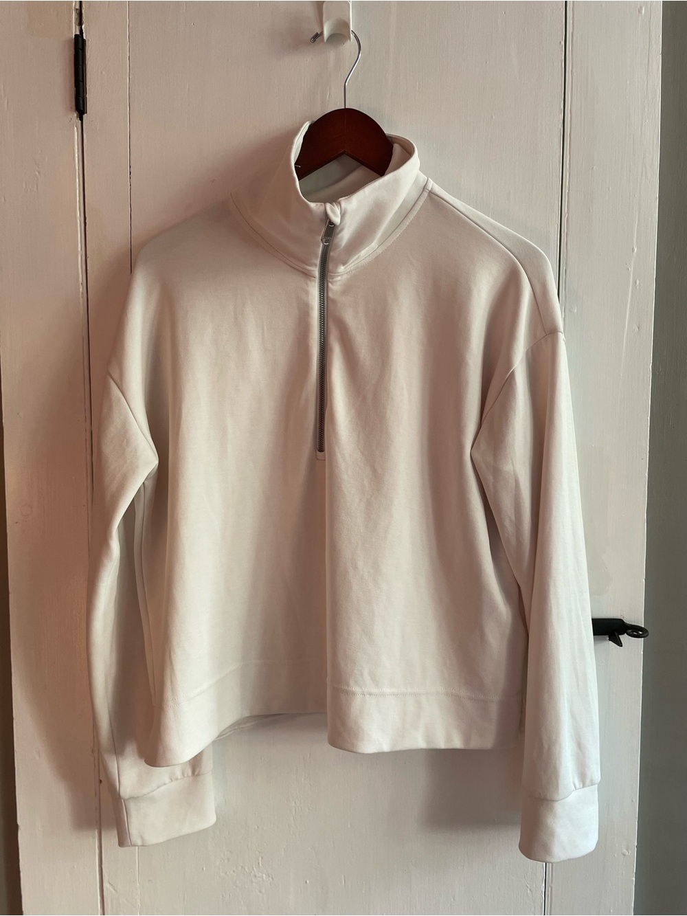 Athleta Seasoft Magnolia White Quarter-Zip Funnel Neck Sweatshirt Size Large - Picture 2 of 8